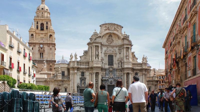 La cathedrale de Murcia et sa facade baroque, sur la Plaza del Cardenal Belluga.
